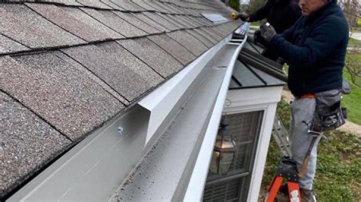 How do you fix a leaking Eavestrough